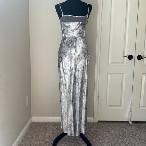 Y2K silver long floral slip dress, whimsygoth, Grunge, vintage 90s Size 7/8 NWT - Picture 2 of 7